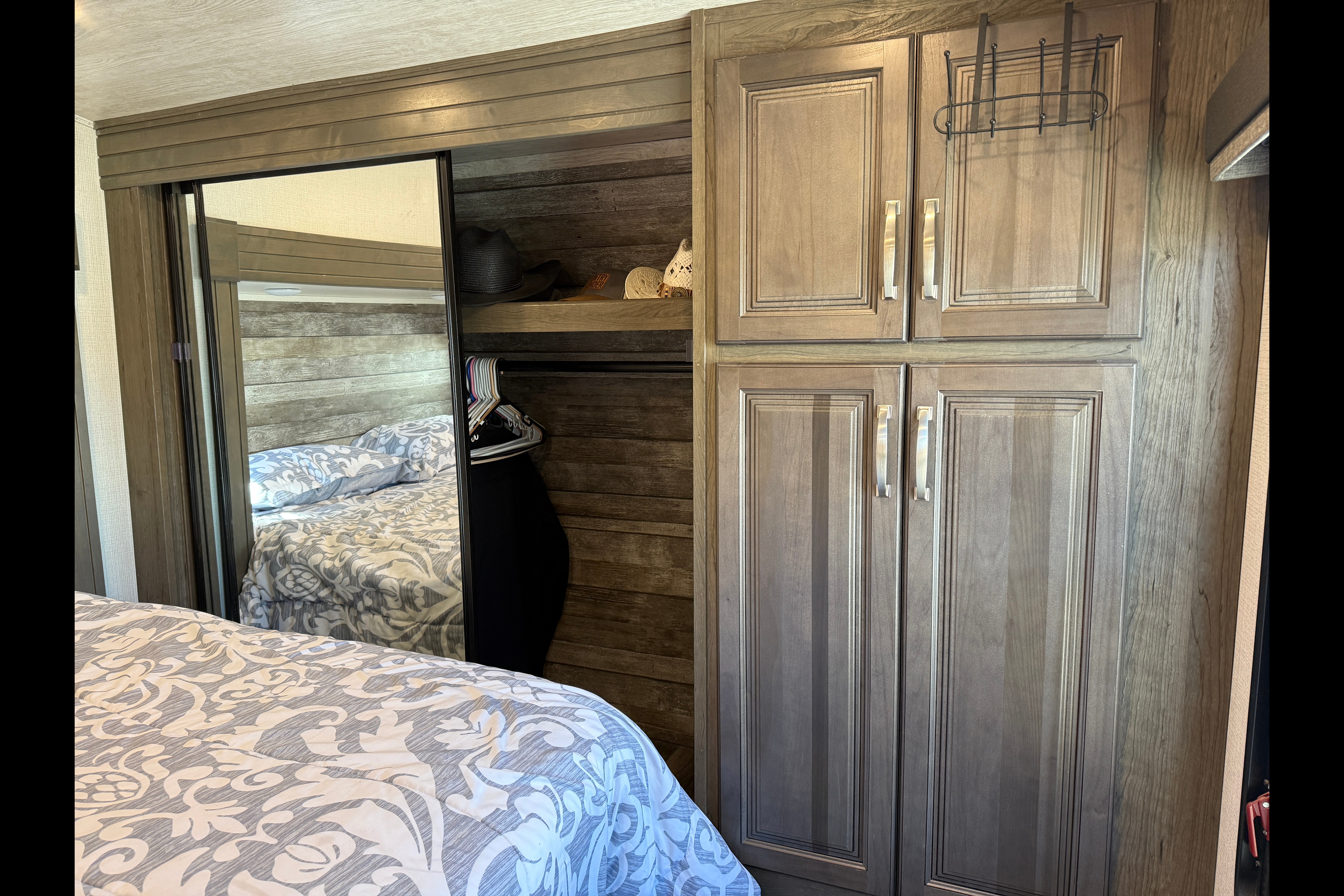 2022 Cougar 368MBI – King Bed + Bunk Room