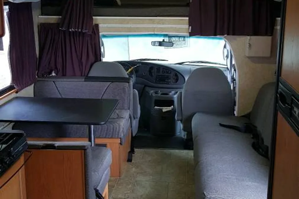29ft, Sleeps 8, best for big family vacation