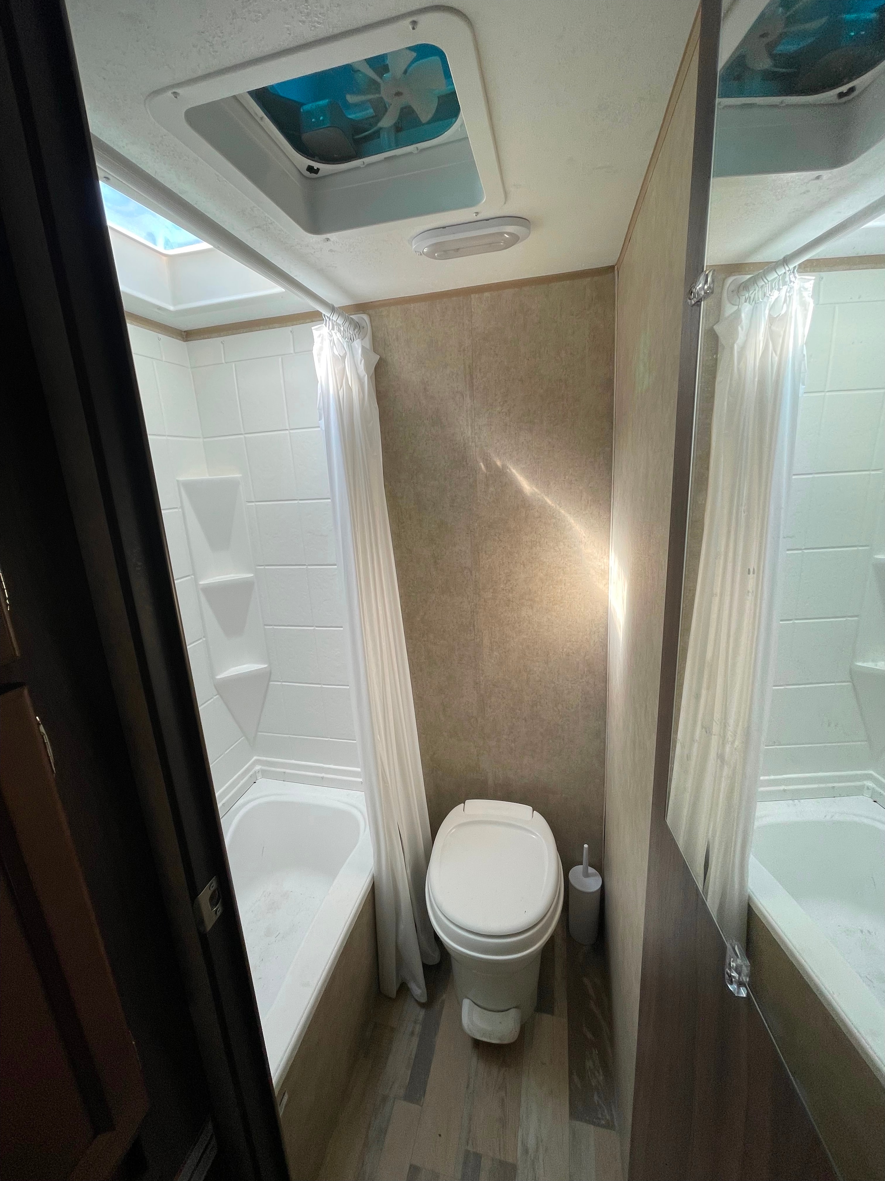 Coachmen clipper Travel Trailer