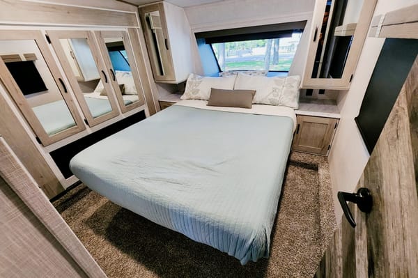 2022 Impression Bunk /Loft / 2nd Private Room Forest River