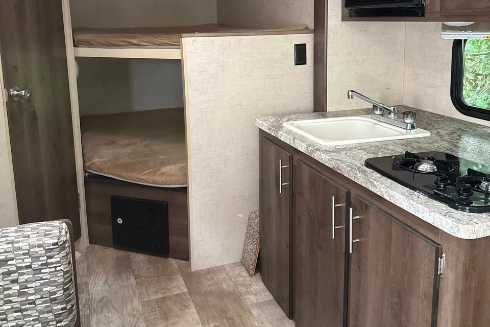 Country Side KZ Escape E231BH Travel Trailer