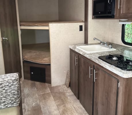 Country Side KZ Escape E231BH Travel Trailer