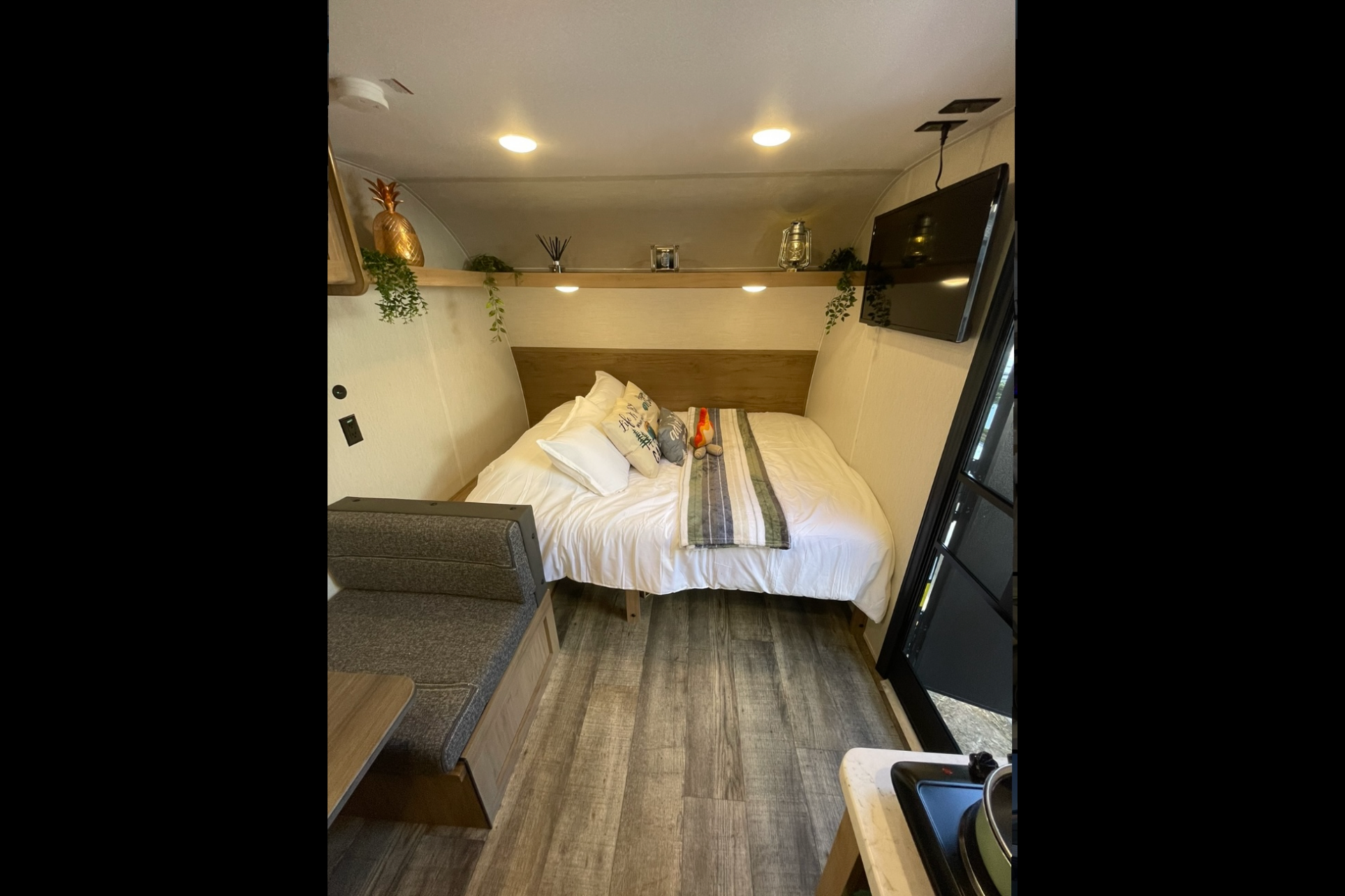 ***Brand New*** 2024 Forest River Wolf Den Light Weight Travel Trailer