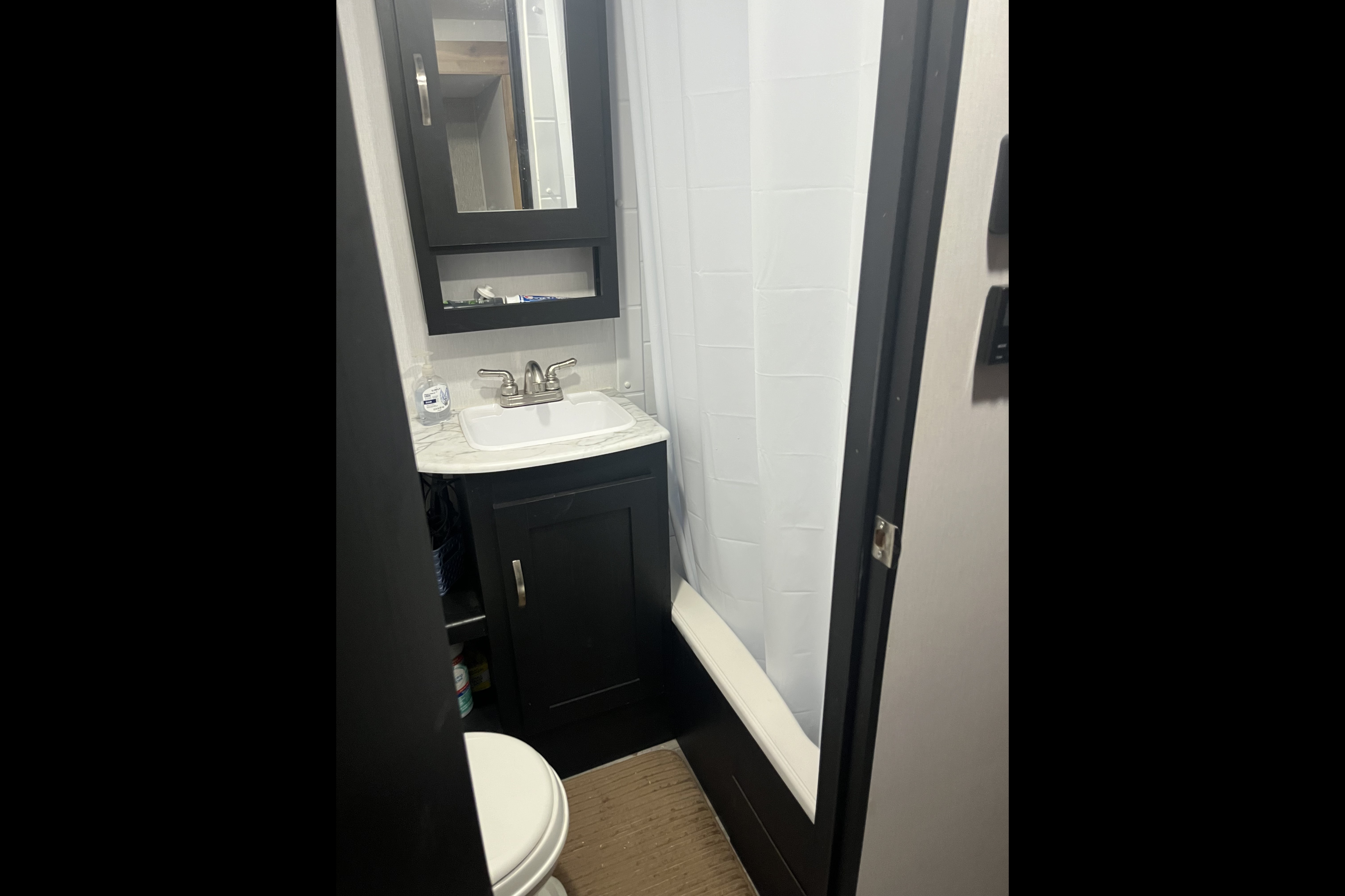 2022 Freedom Express 29SE TT Sleeps up to 10!