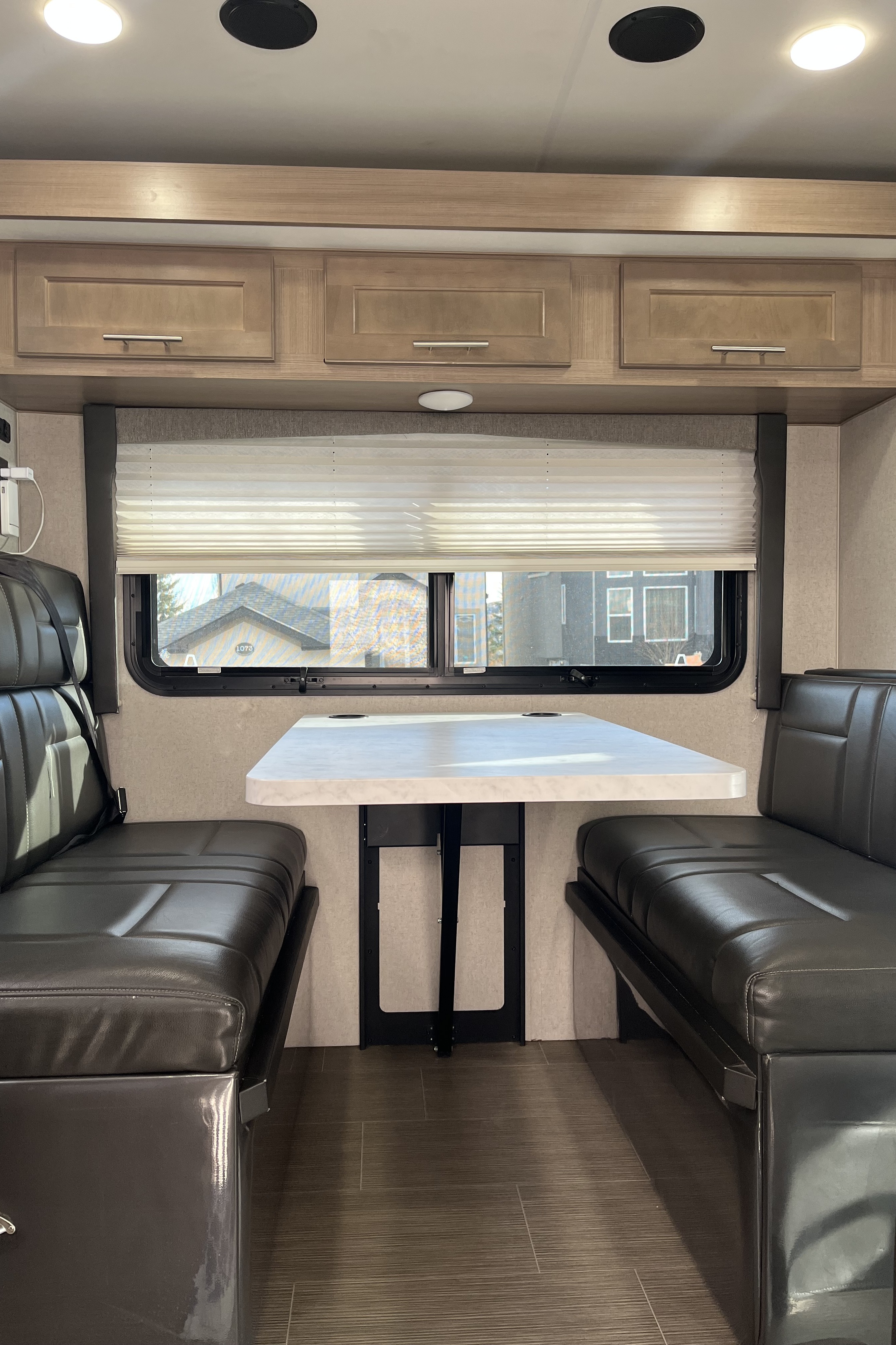 VONG's Family Ford Adventure 24ds with Slideout Class C