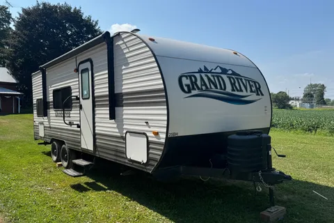 Aiden’s Grand River 25BH Travel Trailer