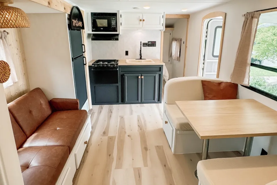 Mikki's Shasta Flyte Trailer