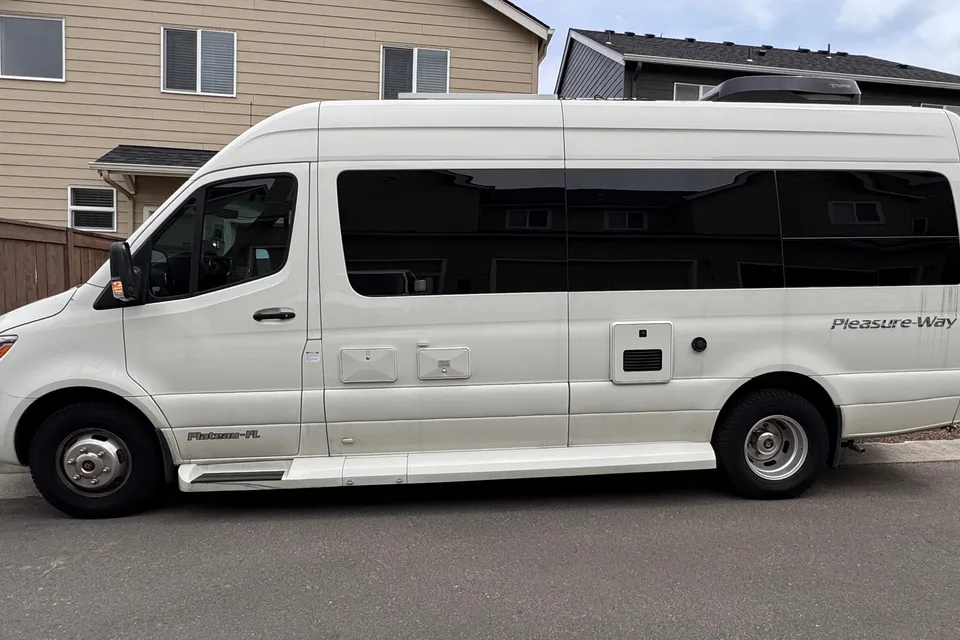 Manikanta's Mercedes-Benz Pleasure Way FL Class B