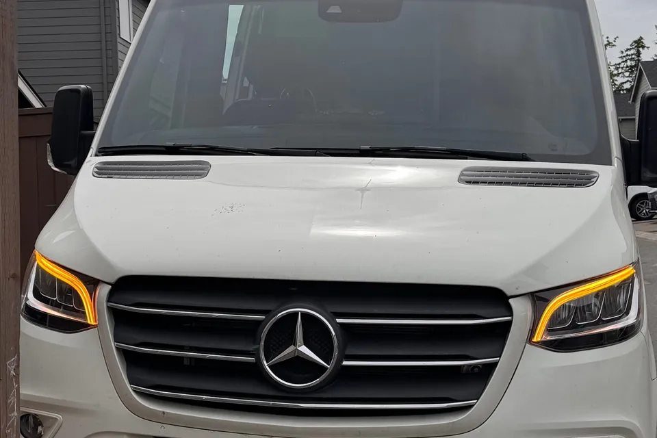 Manikanta's Mercedes-Benz Pleasure Way FL Class B