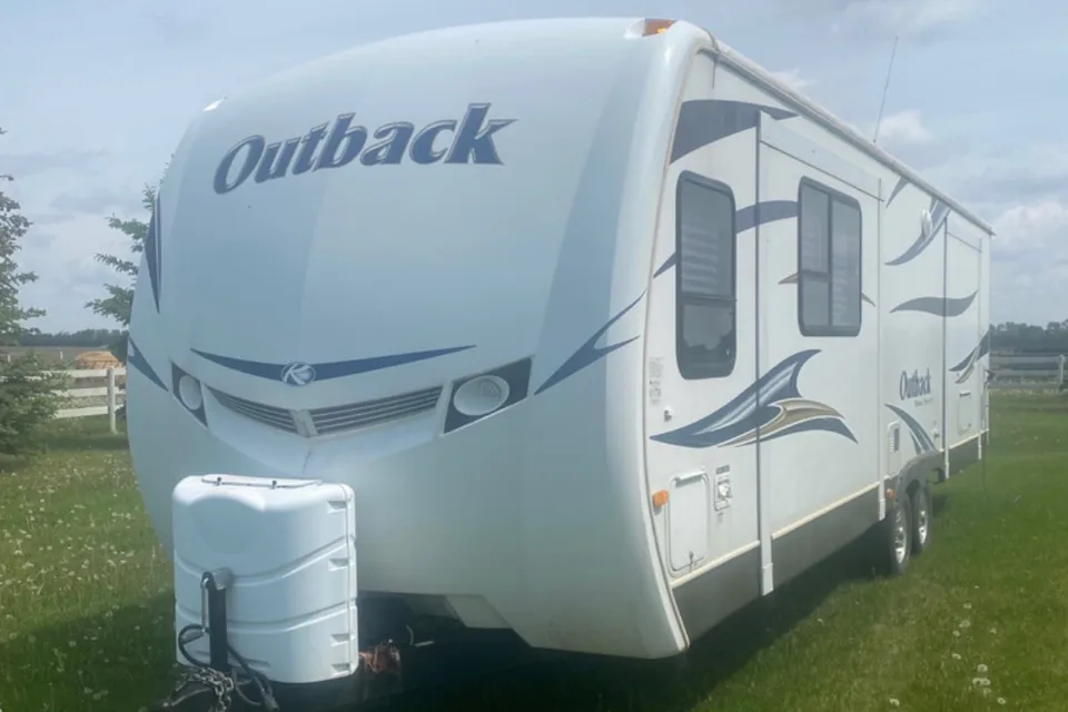 Bill and Helen's Outback Trailer Manufacturing Outback/Keystone ultra lite Travel Trailer