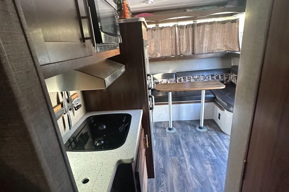 Daniel's Heartland Terry Classic V21 Travel Trailer