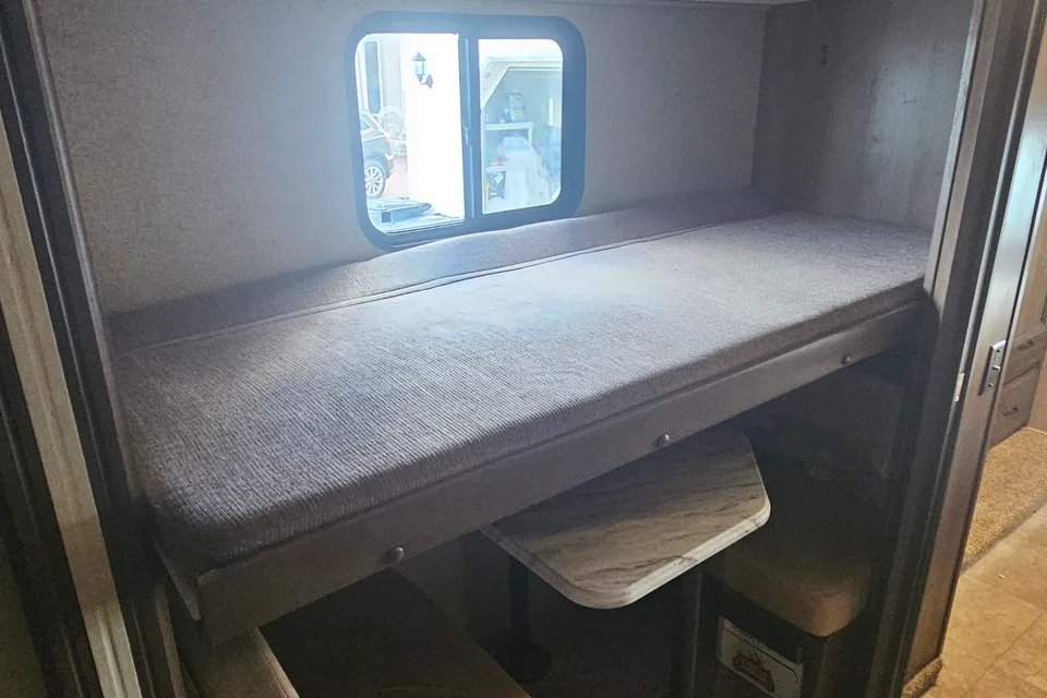 Coachmen Freelander Class C