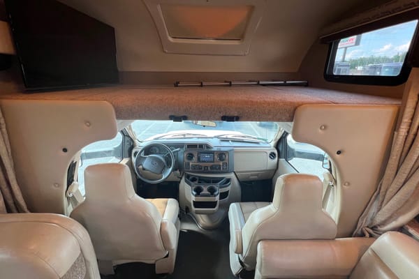 Luxury Trails: Thor Quantum WS31 Adventure Haven