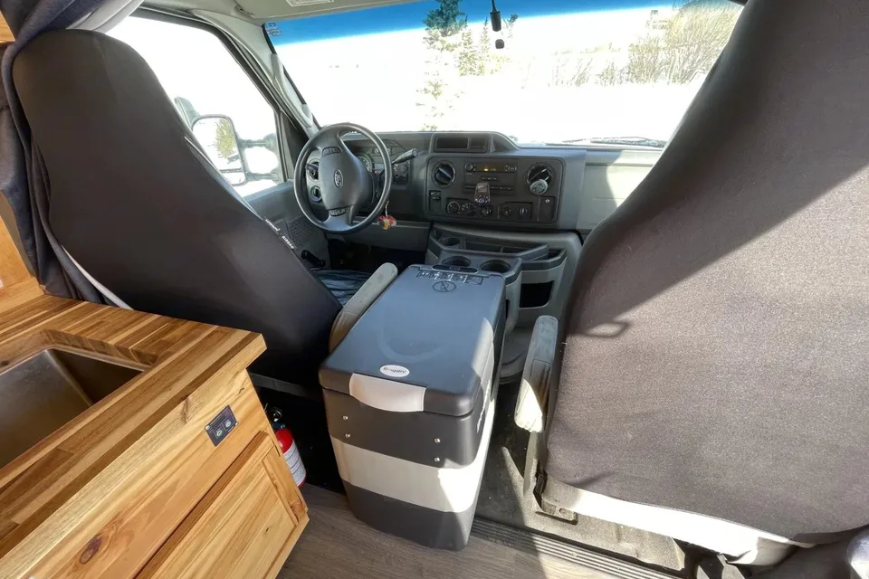Leo the Camper Van