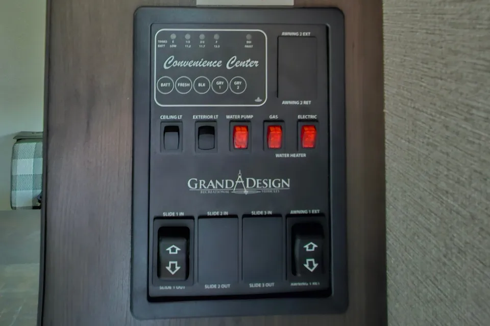 Minky and Mulani's Grand Design Transcend Xplor Travel Trailer