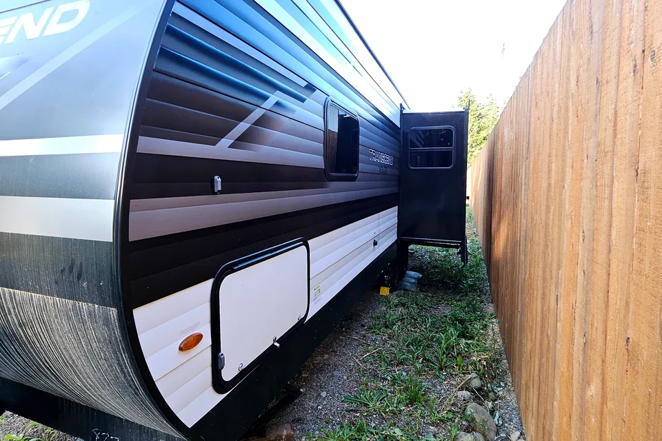 Minky and Mulani's Grand Design Transcend Xplor Travel Trailer