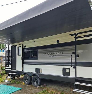 Minky and Mulani's Grand Design Transcend Xplor Travel Trailer