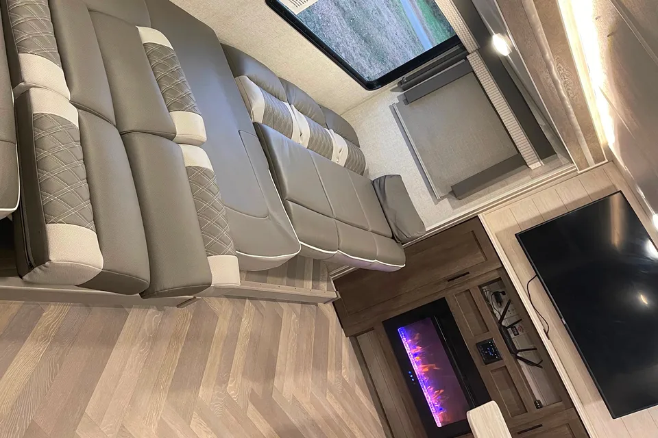 Noble's Forest River Wildwood x-lite Travel Trailer