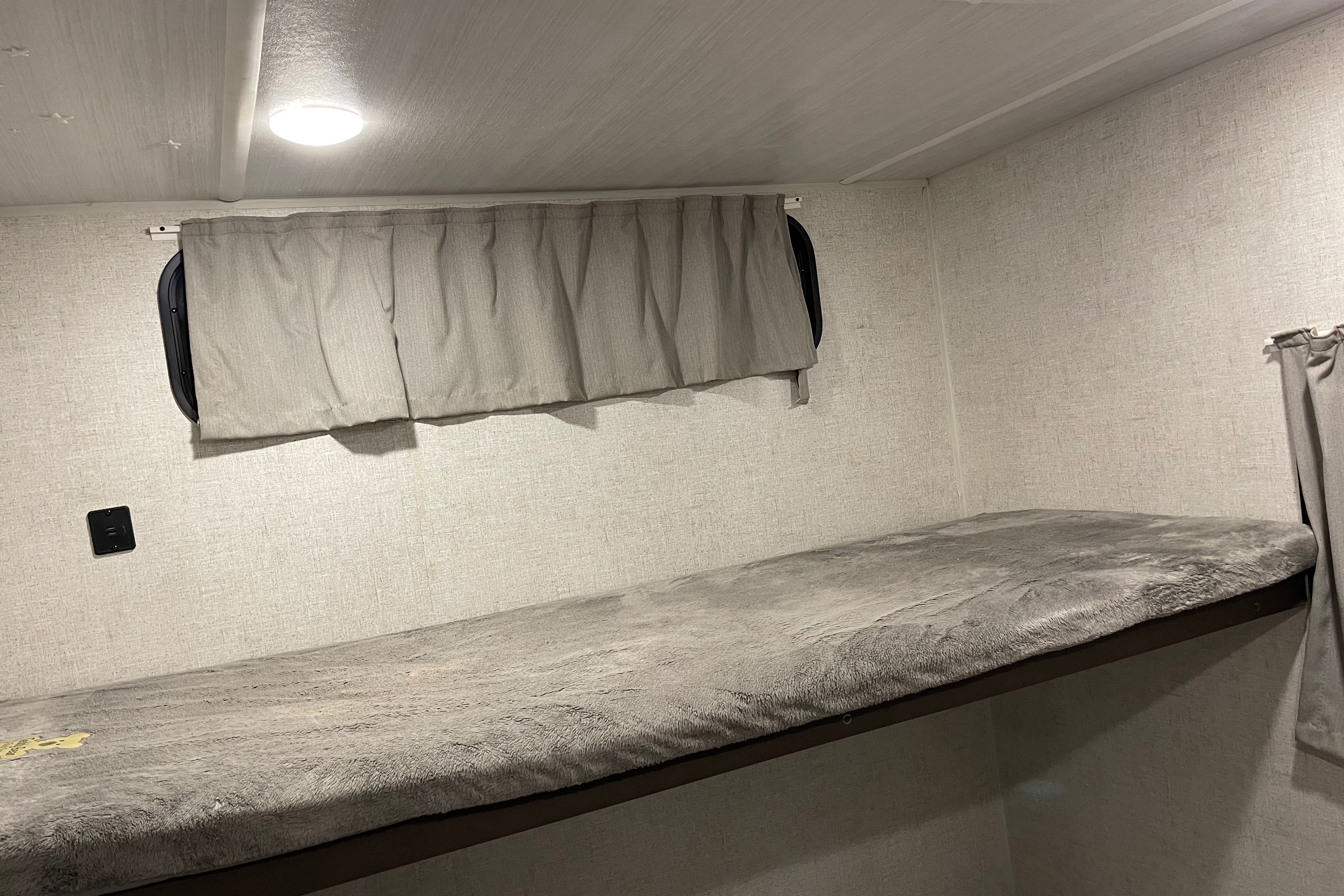 Noble's Forest River Wildwood x-lite Travel Trailer