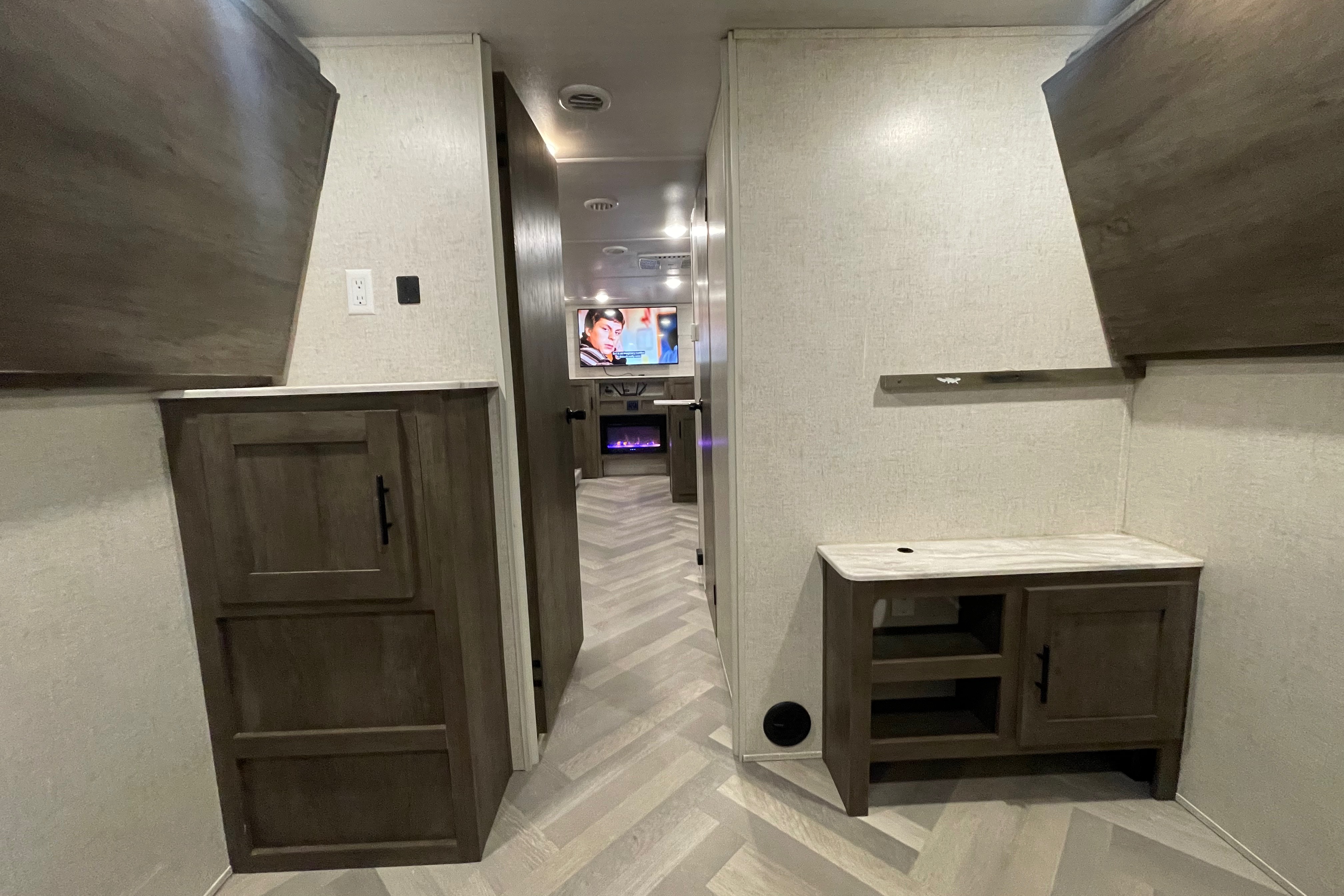Noble's Forest River Wildwood x-lite Travel Trailer