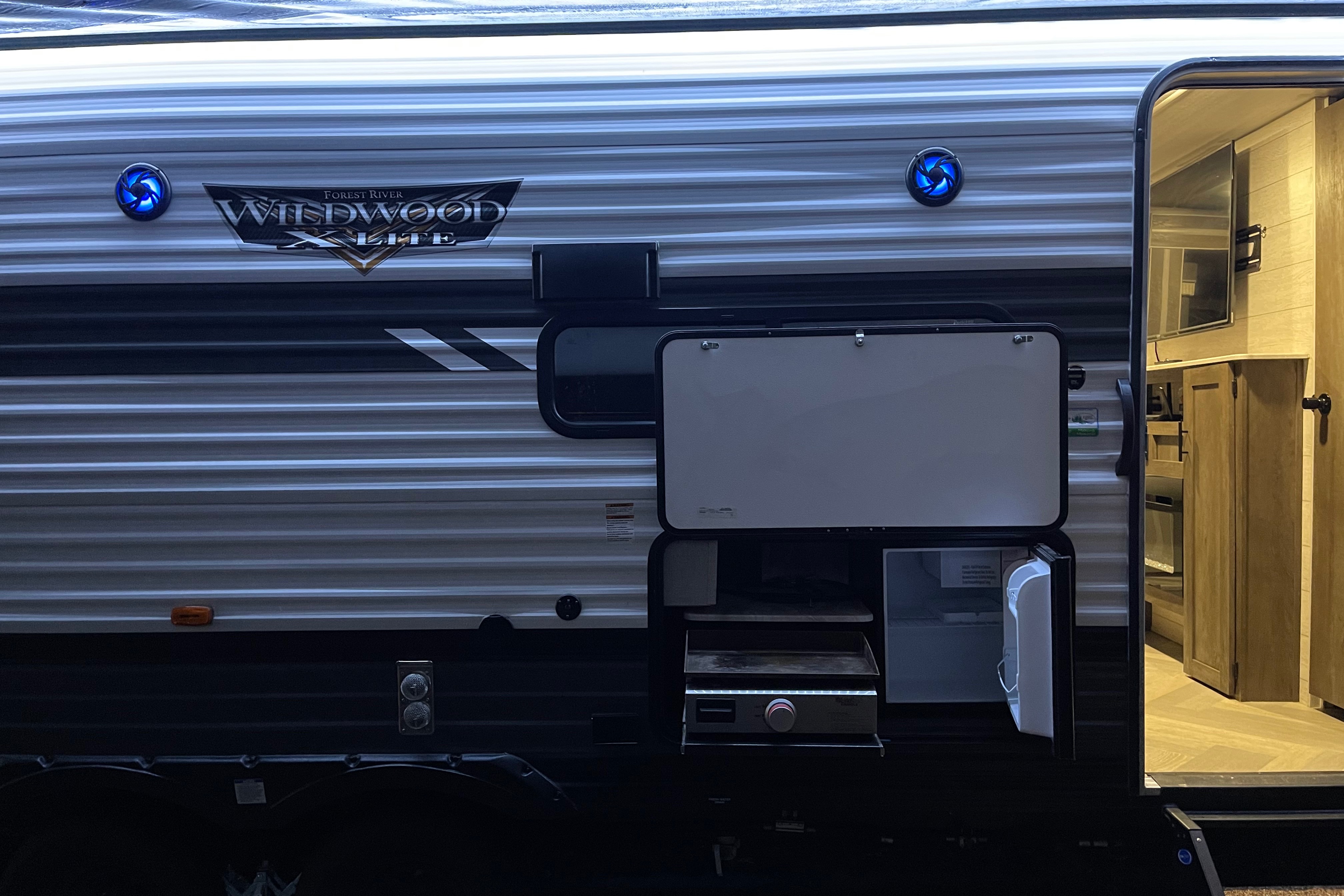 Noble's Forest River Wildwood x-lite Travel Trailer