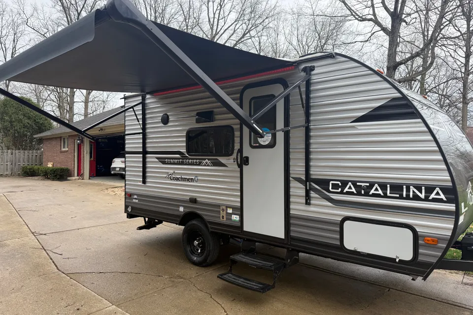 Bryan's Coachmen Catalina Summit Series 7 164bhx Travel Trailer