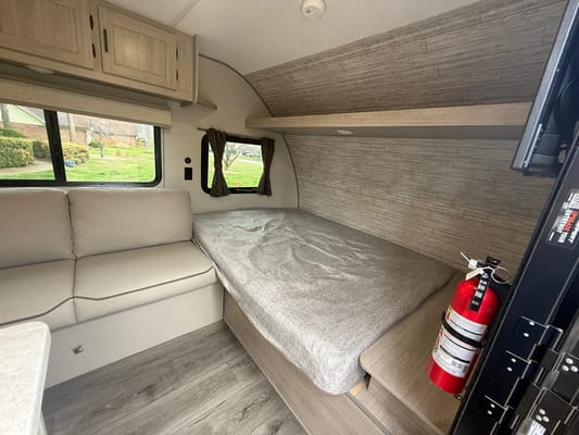 Bryan's Coachmen Catalina Summit Series 7 164bhx Travel Trailer