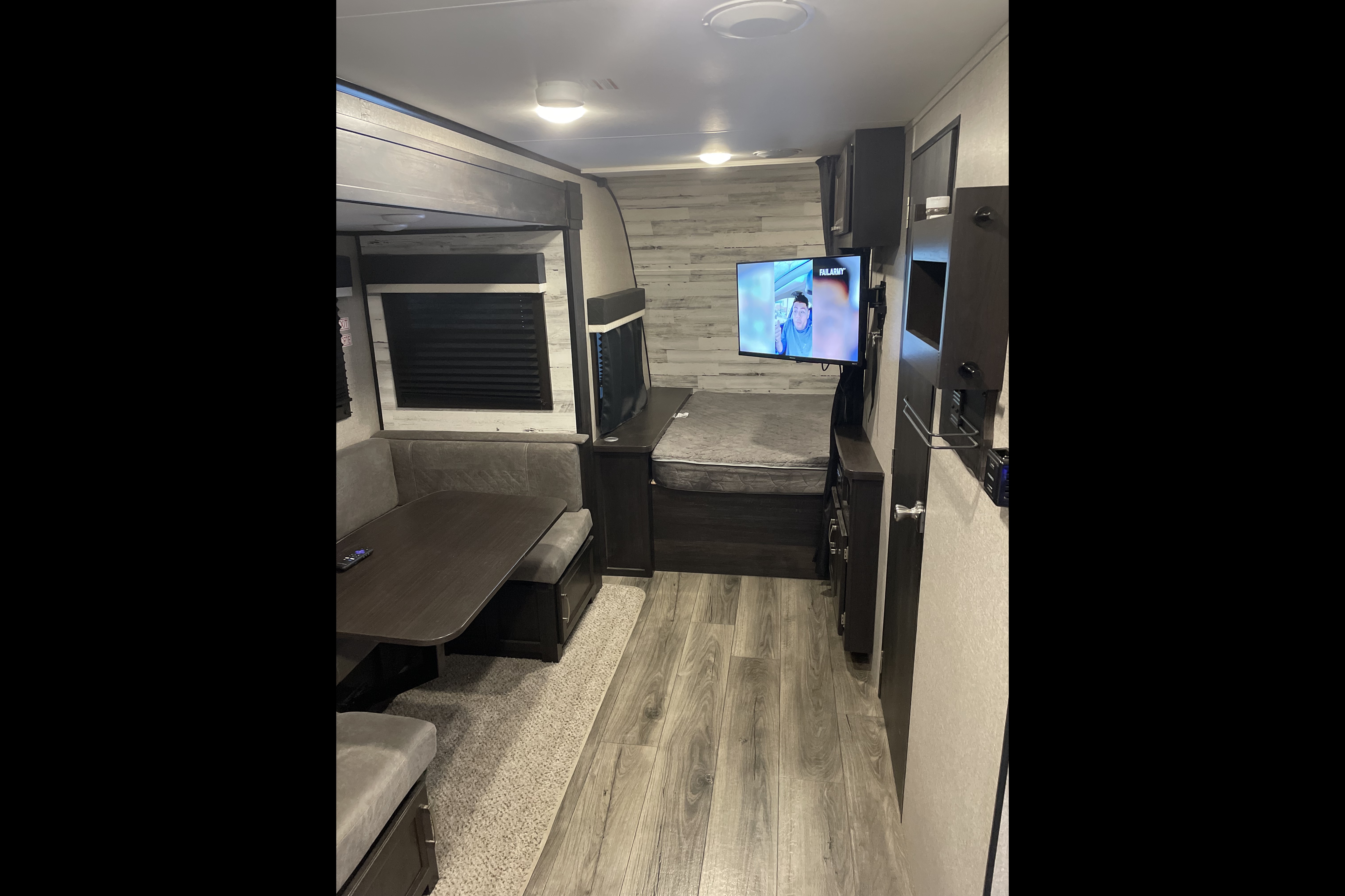 Cabin on wheels