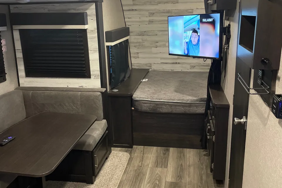 Cabin on wheels