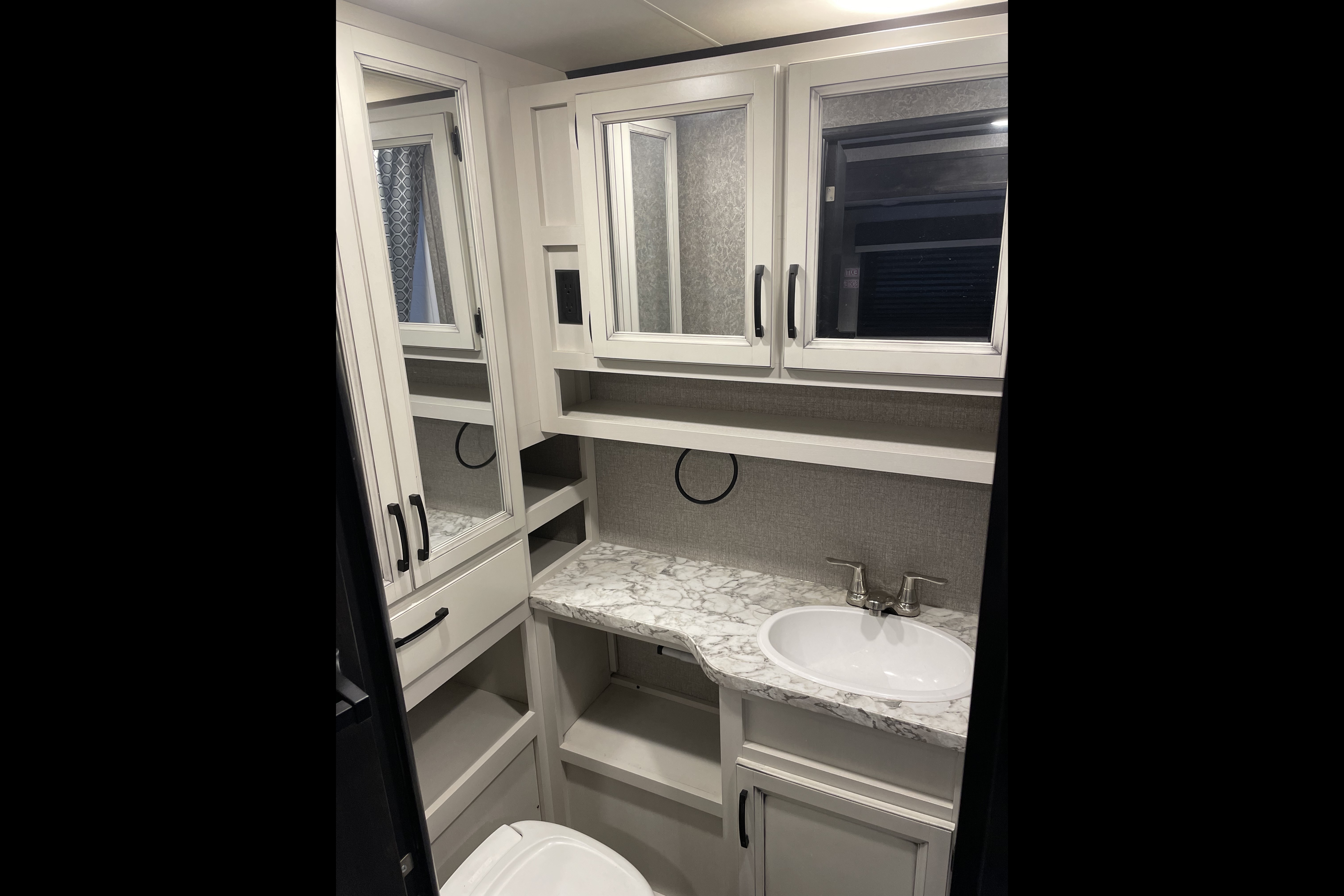 Cabin on wheels