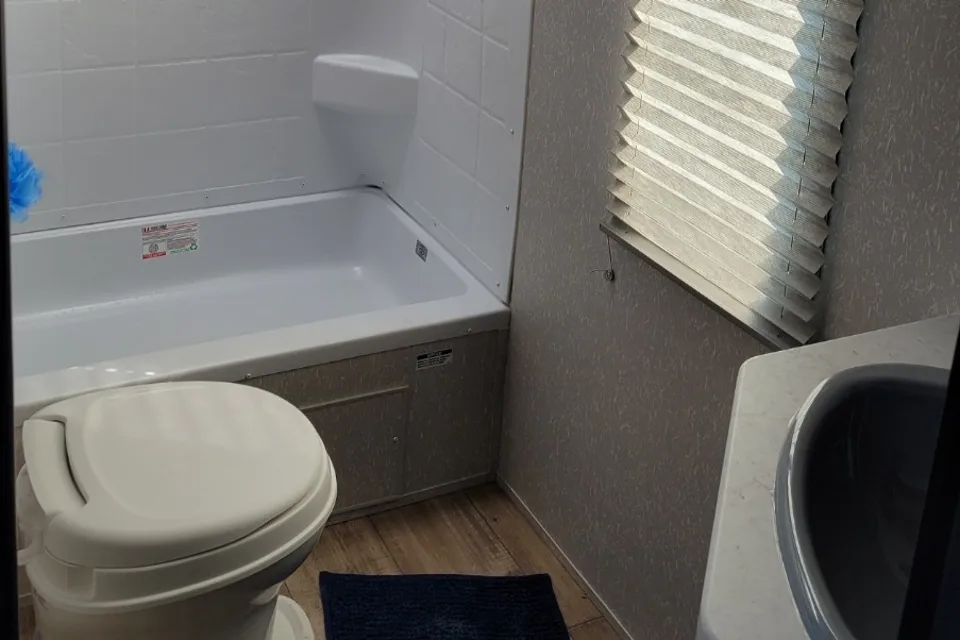 Aaron's Forest River Cherokee limited 264dbh Travel Trailer