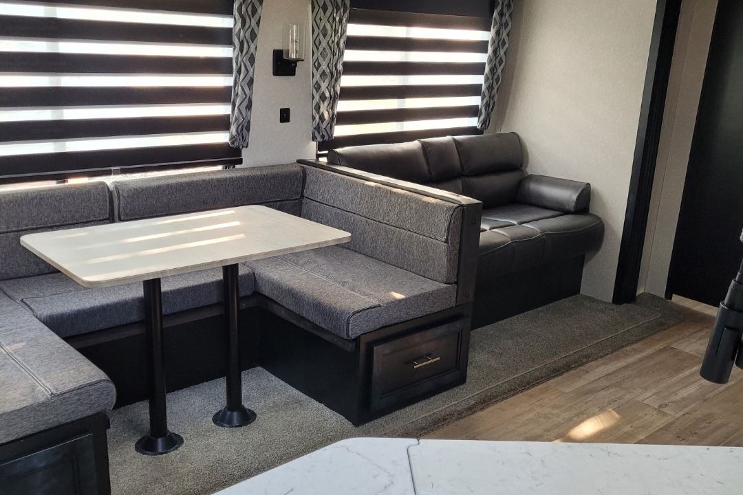 Aaron's Forest River Cherokee limited 264dbh Travel Trailer