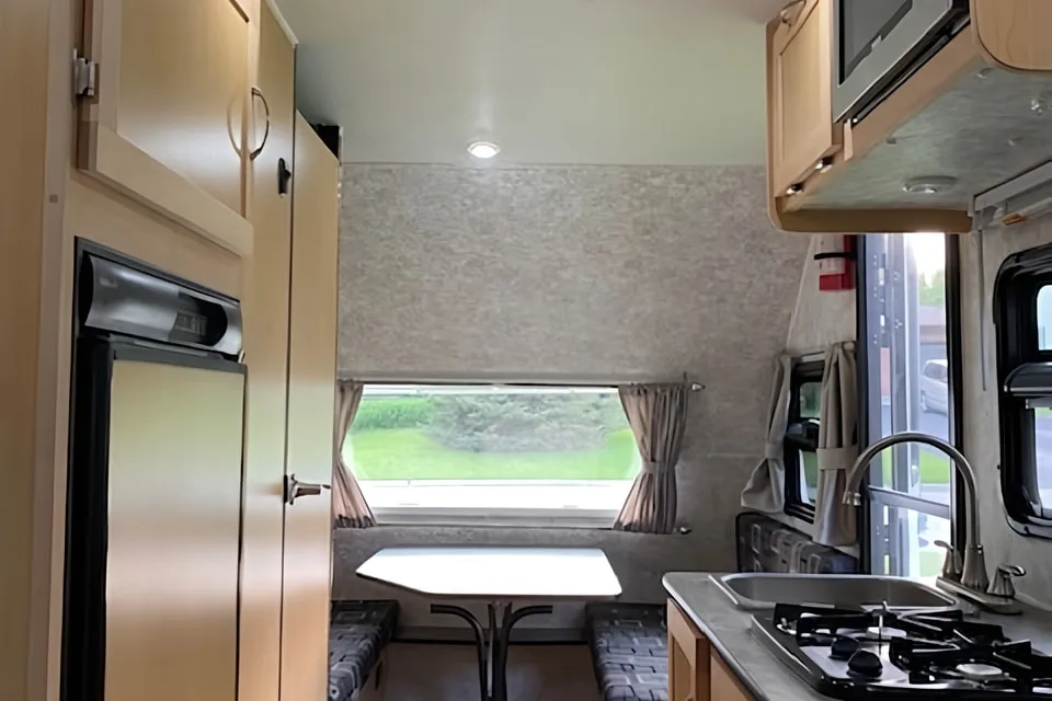 Easy Tow Prolite Evasion 16 Travel Trailer