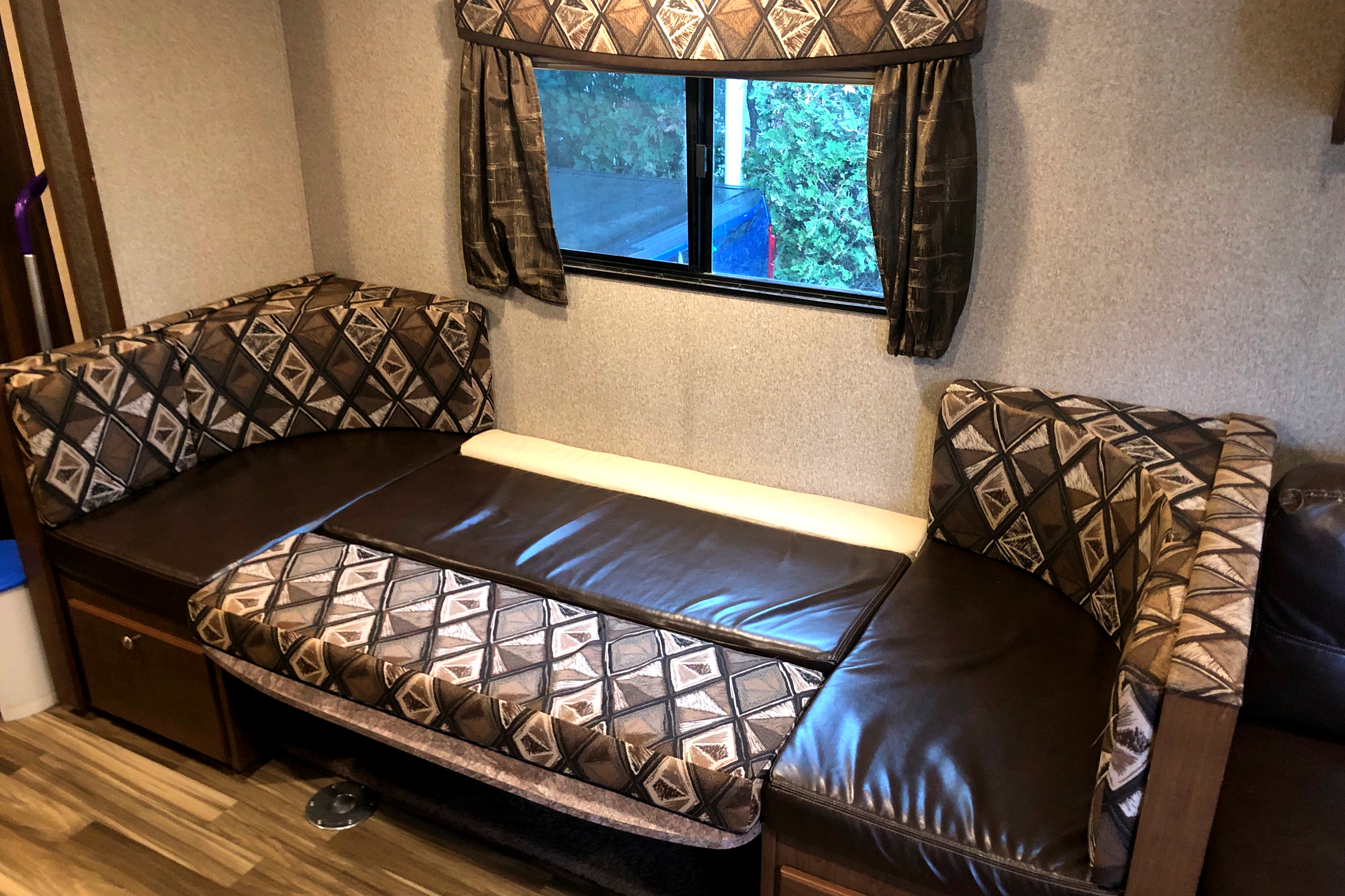 2016 Shasta Flyte 3150k Bunk Model