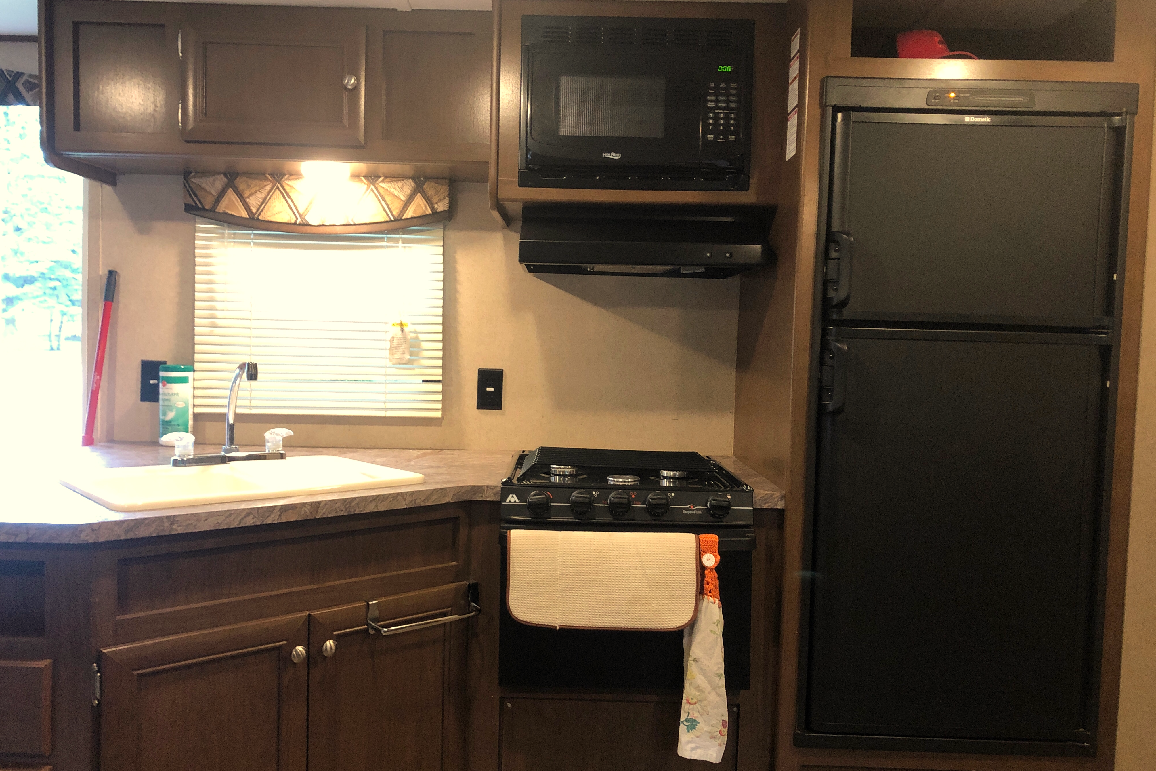 2016 Shasta Flyte 3150k Bunk Model