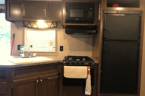 2016 Shasta Flyte 3150k Bunk Model
