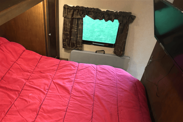 2016 Shasta Flyte 3150k Bunk Model