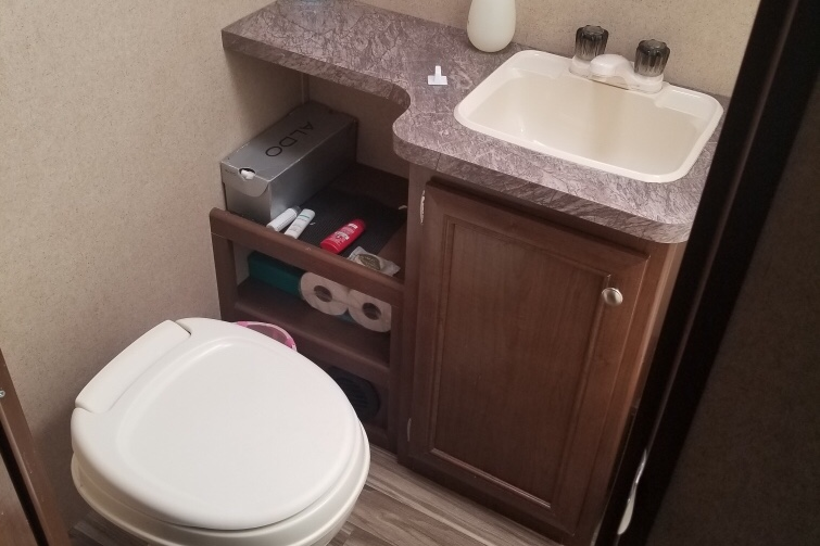 2016 Shasta Flyte 3150k Bunk Model
