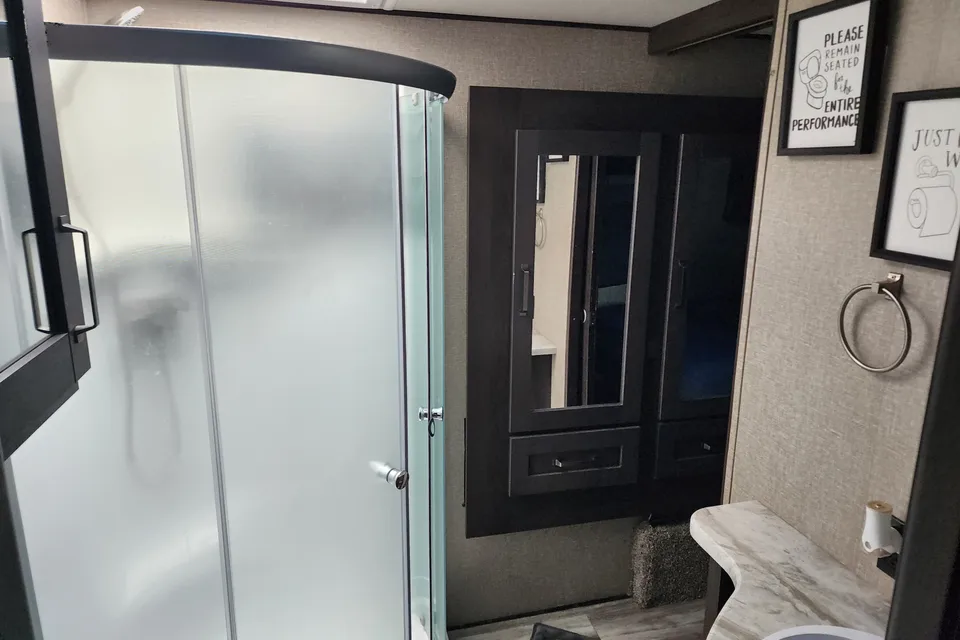 Corey's 2022cGrand Design 28 BH Fifth Wheel
