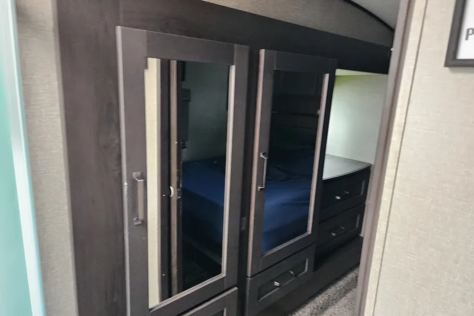 Corey's 2022cGrand Design 28 BH Fifth Wheel