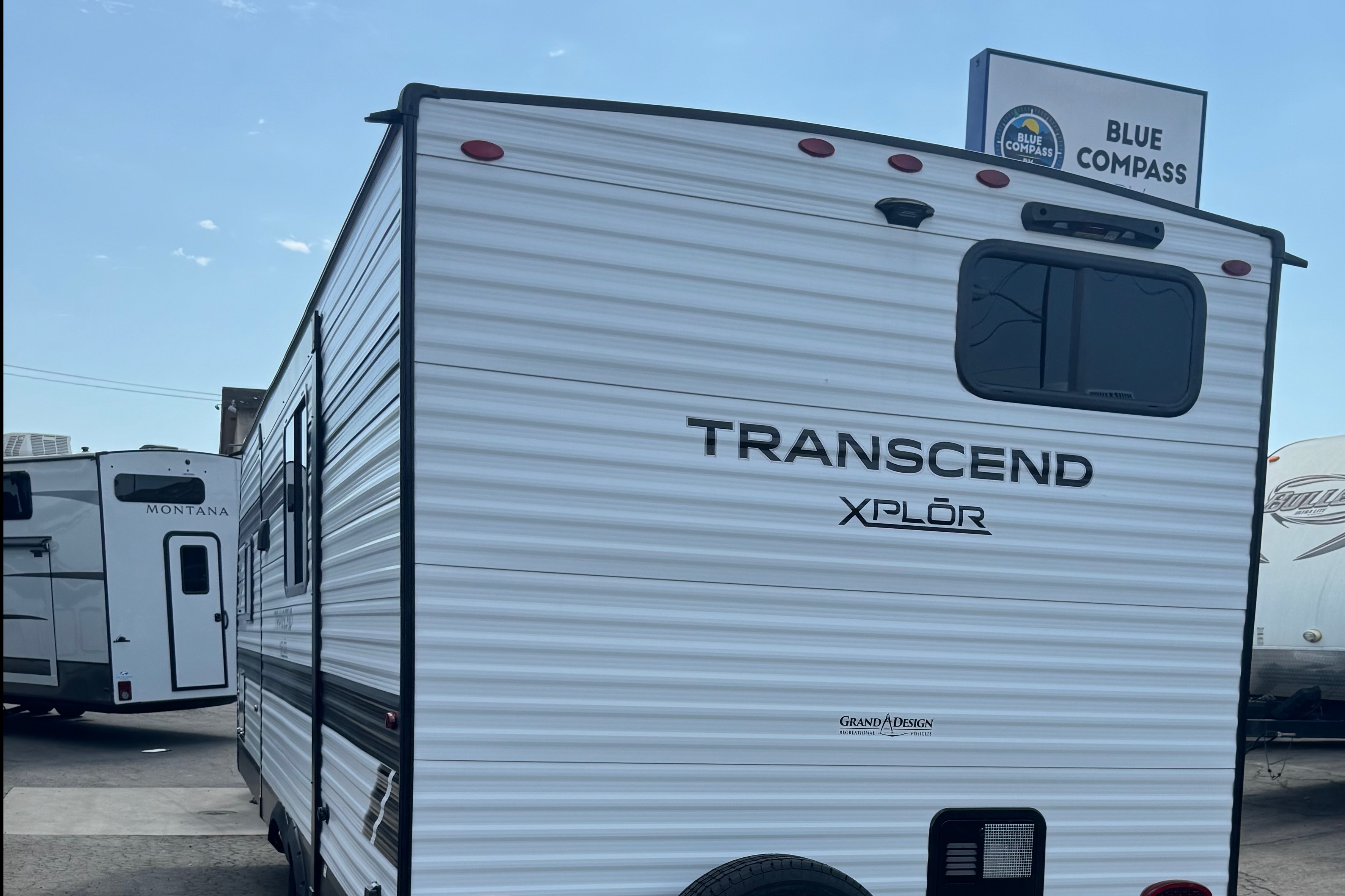 2024 Transcend Travel Trailer Ft.2 Bathrooms!