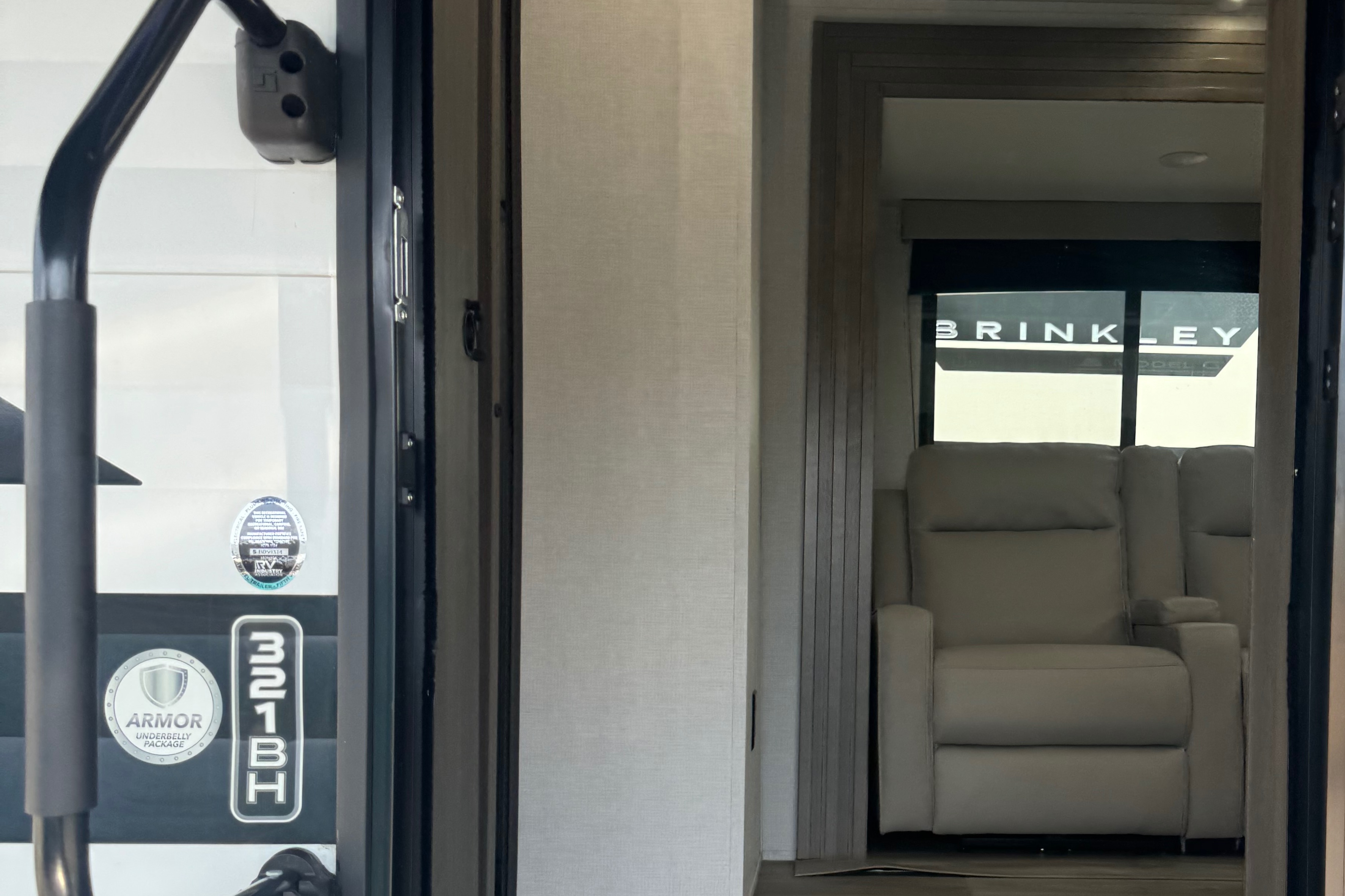 2024 Transcend Travel Trailer Ft.2 Bathrooms!