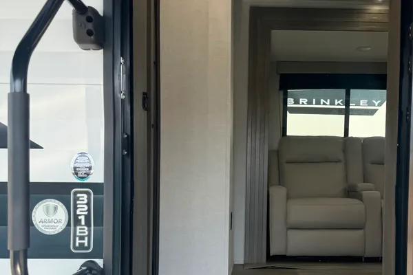 2024 Transcend Travel Trailer Ft.2 Bathrooms!