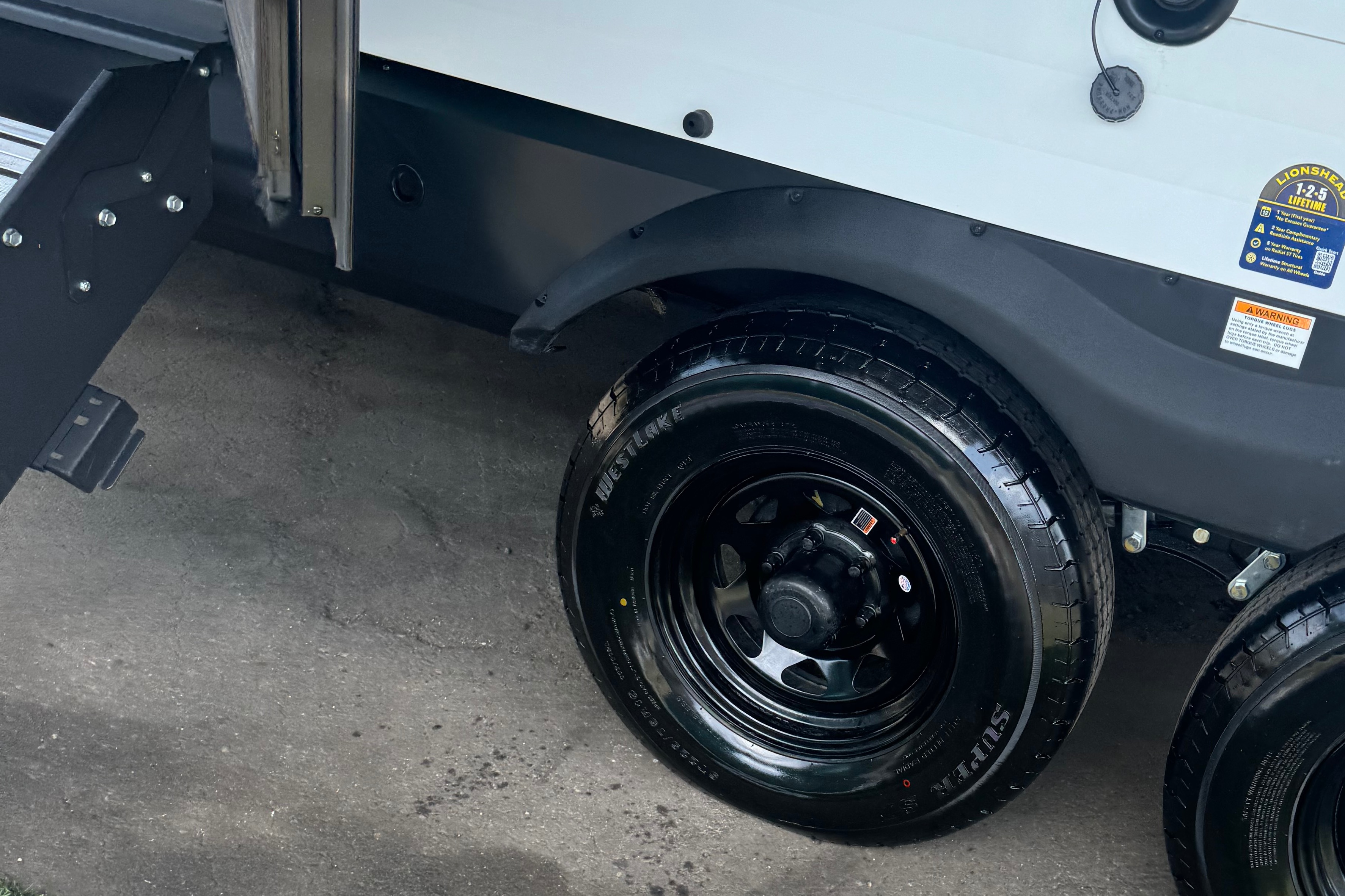 2024 Transcend Travel Trailer Ft.2 Bathrooms!