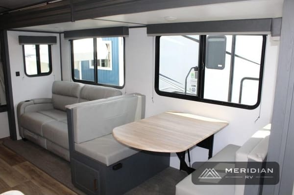 Family Keystone 290BHSWE Travel Trailer