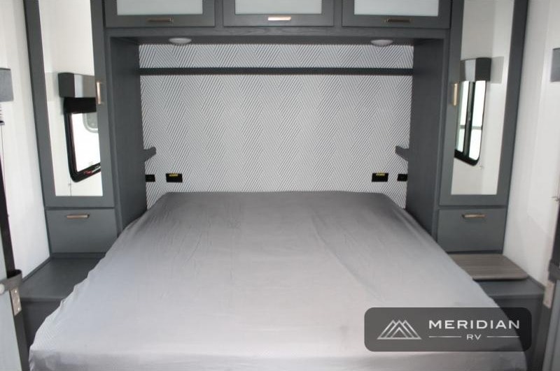 Family Keystone 290BHSWE Travel Trailer
