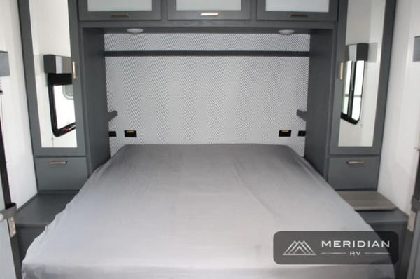 Family Keystone 290BHSWE Travel Trailer