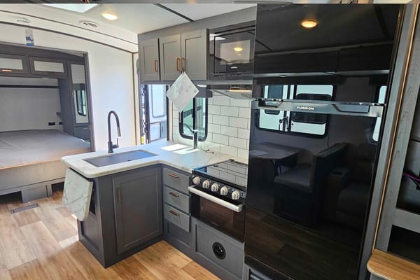 Family Keystone 290BHSWE Travel Trailer