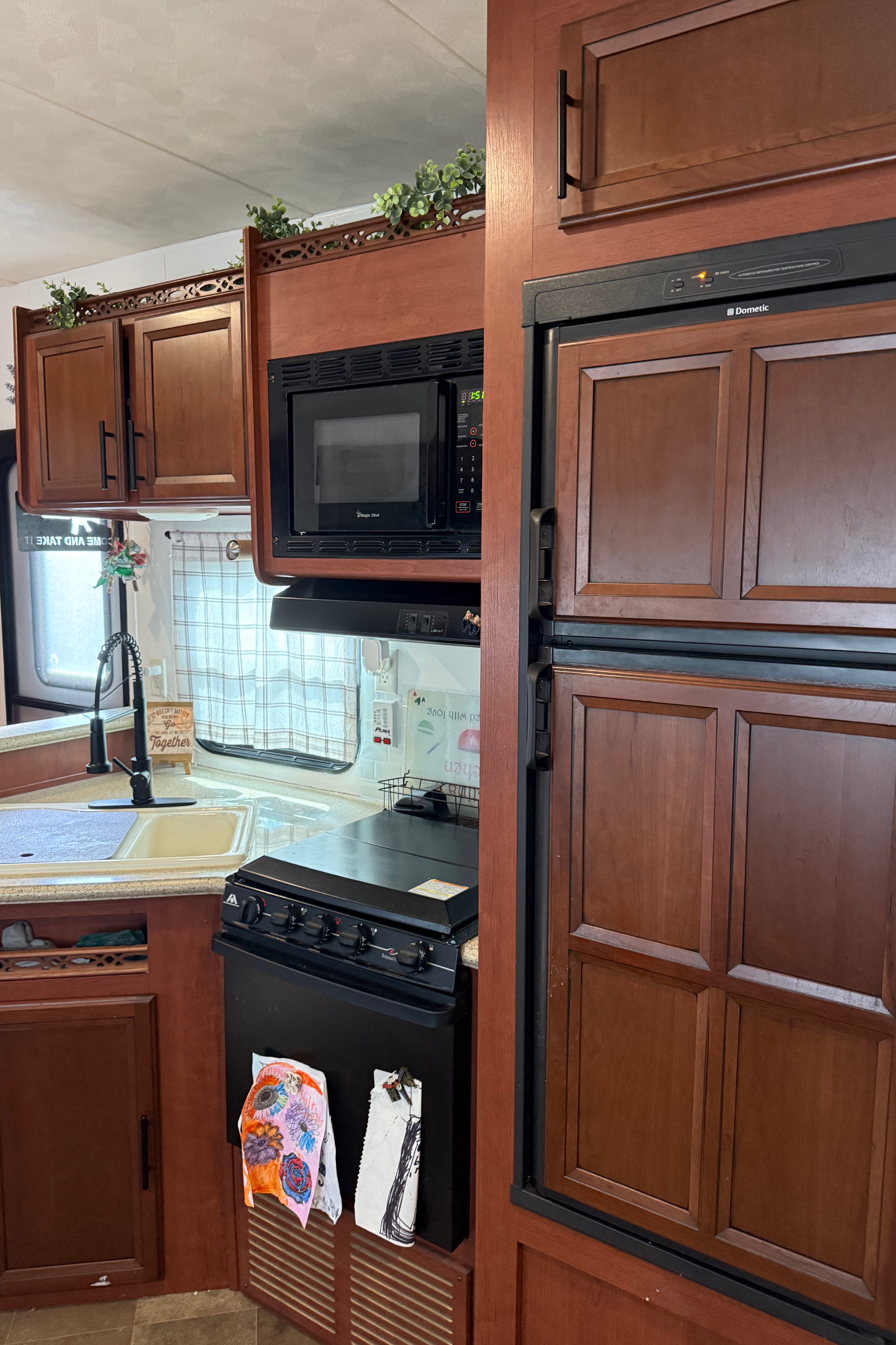 Shane's Palomino Puma Fifth Wheel