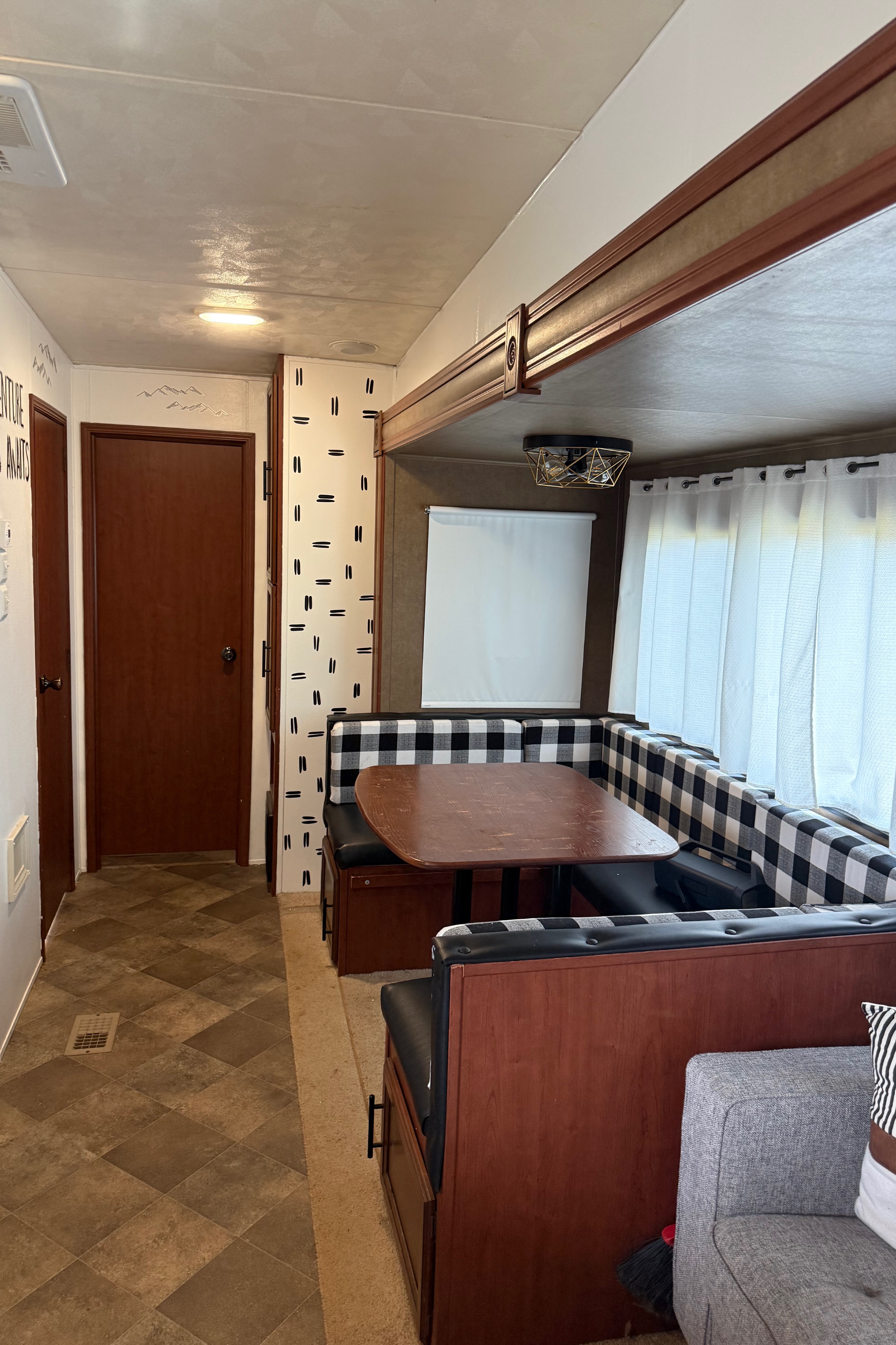 Shane's Palomino Puma Fifth Wheel